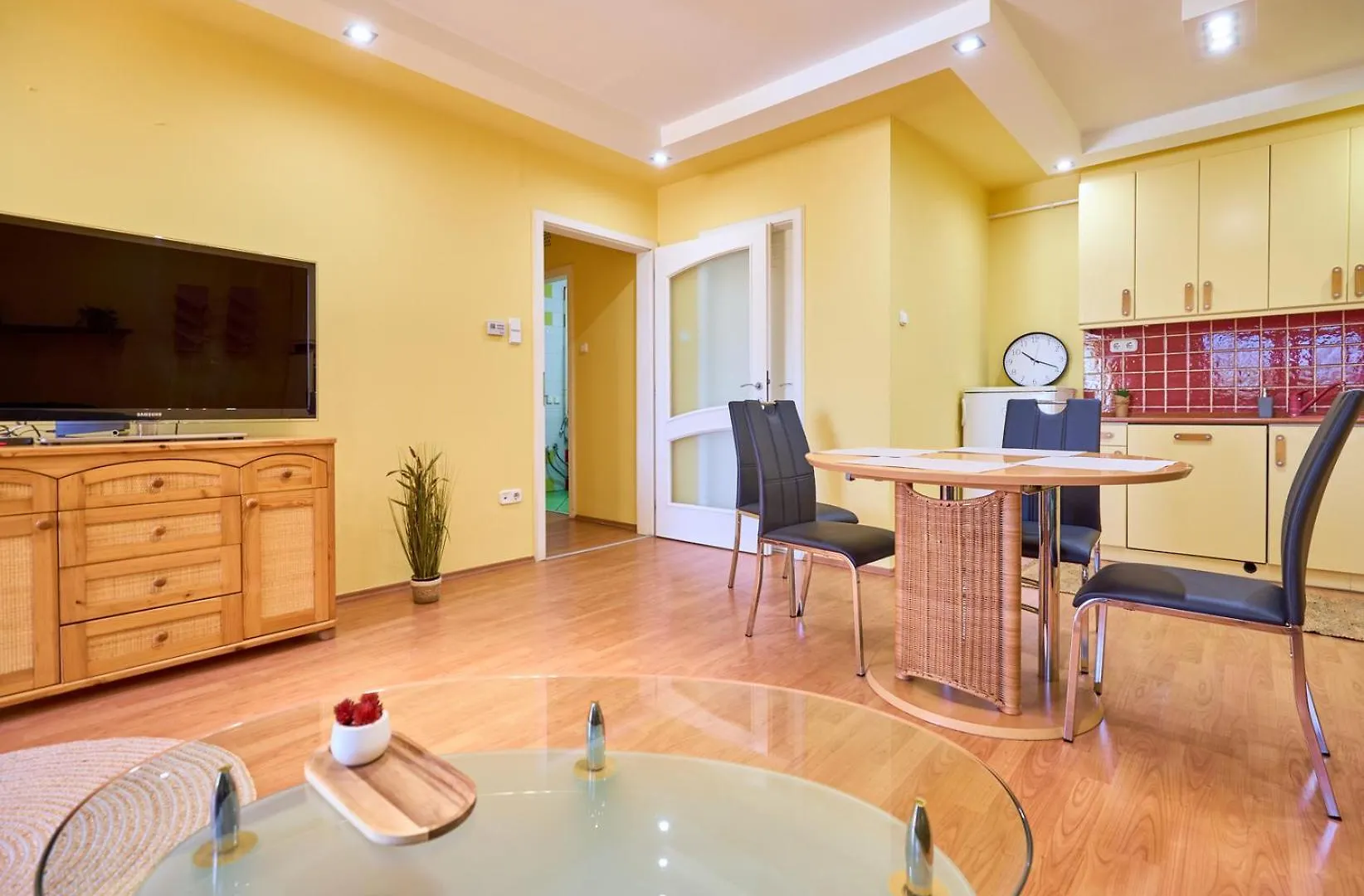 Rainbow Apartman Virag Utca Debreţin Apartament